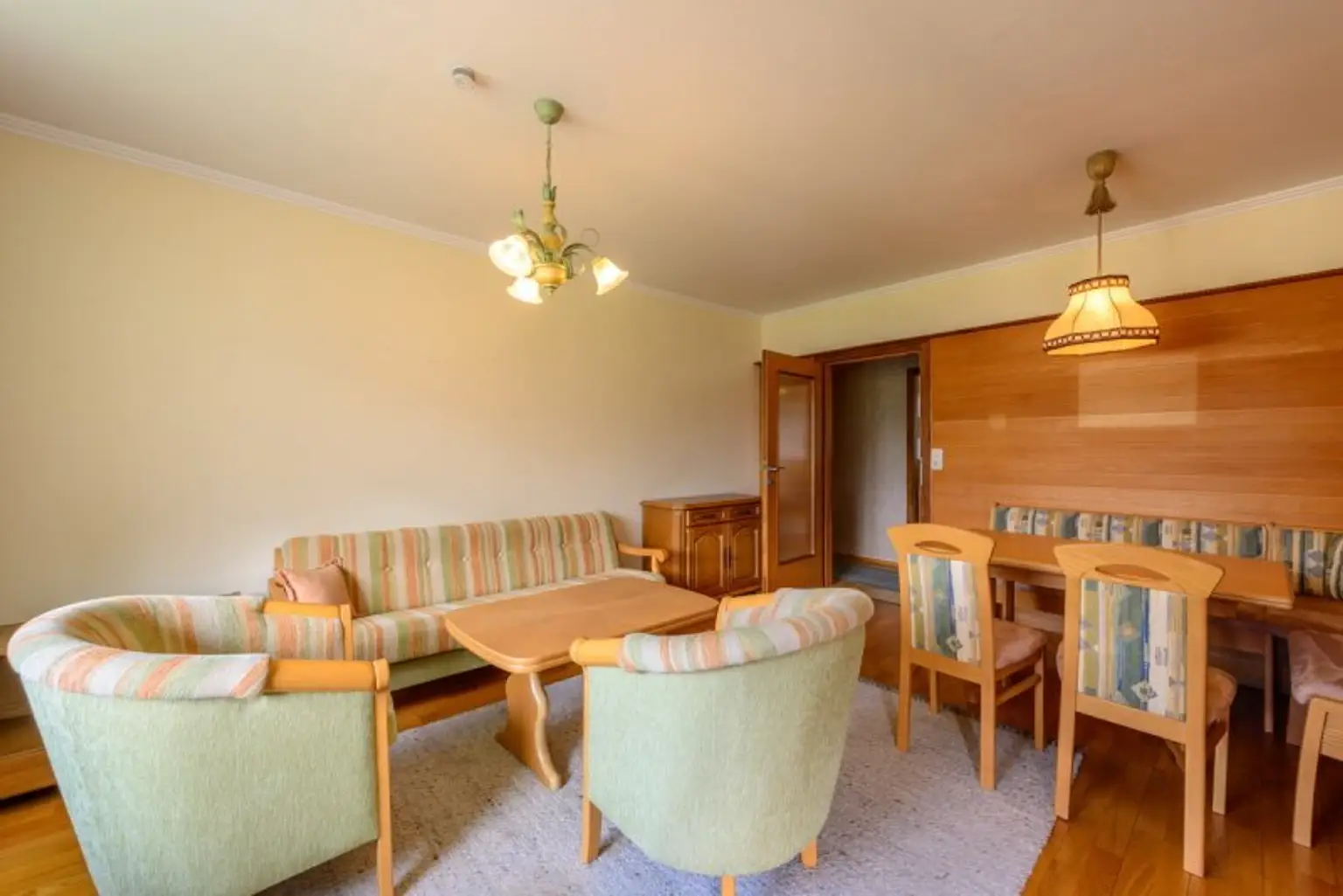 Geräumige 4-Zimmer-Wohnung in ruhiger Grünlage – nur  2 Gehminuten zum Wolfgangsee