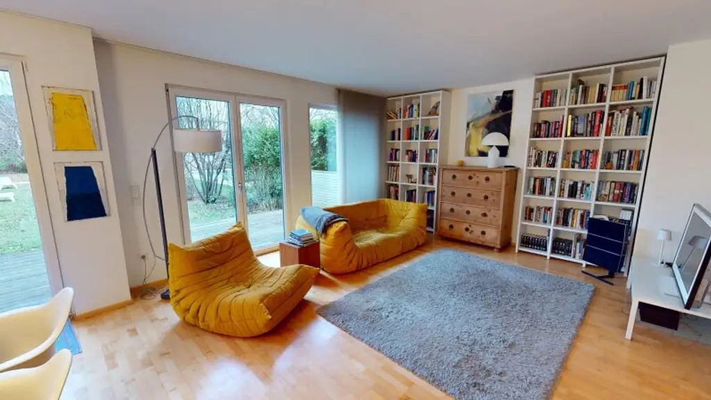 Wien-Strebersdorf: Doppelhaushälfte mit großem Garten am Fuße des Bisambergs