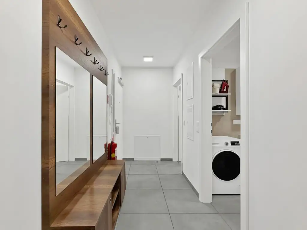 Airbnb | 2-Zimmer Wohnung in 1100 Wien | Voll möbliert | 1. Obergeschoss