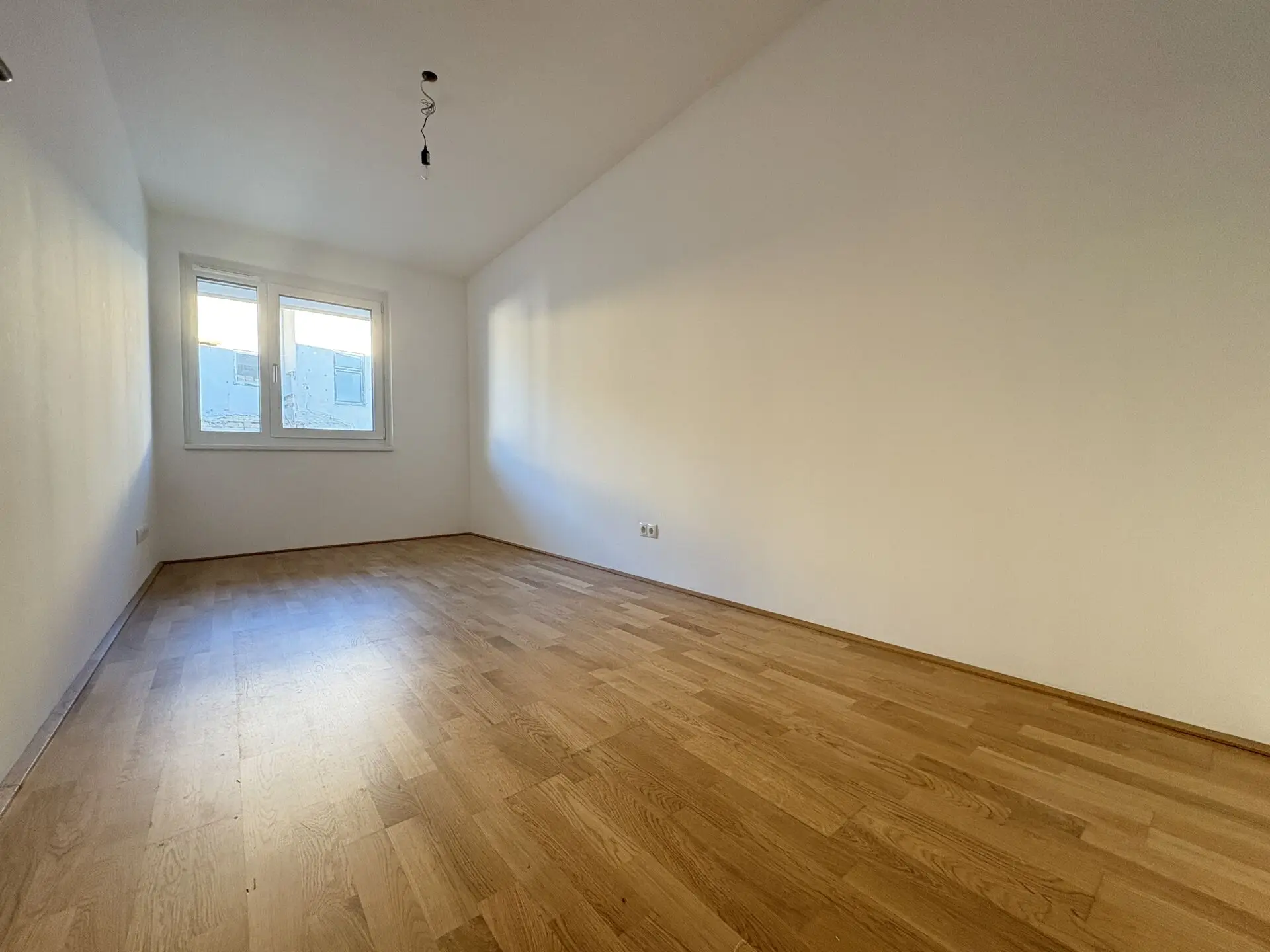 20251107_141130481_iOS