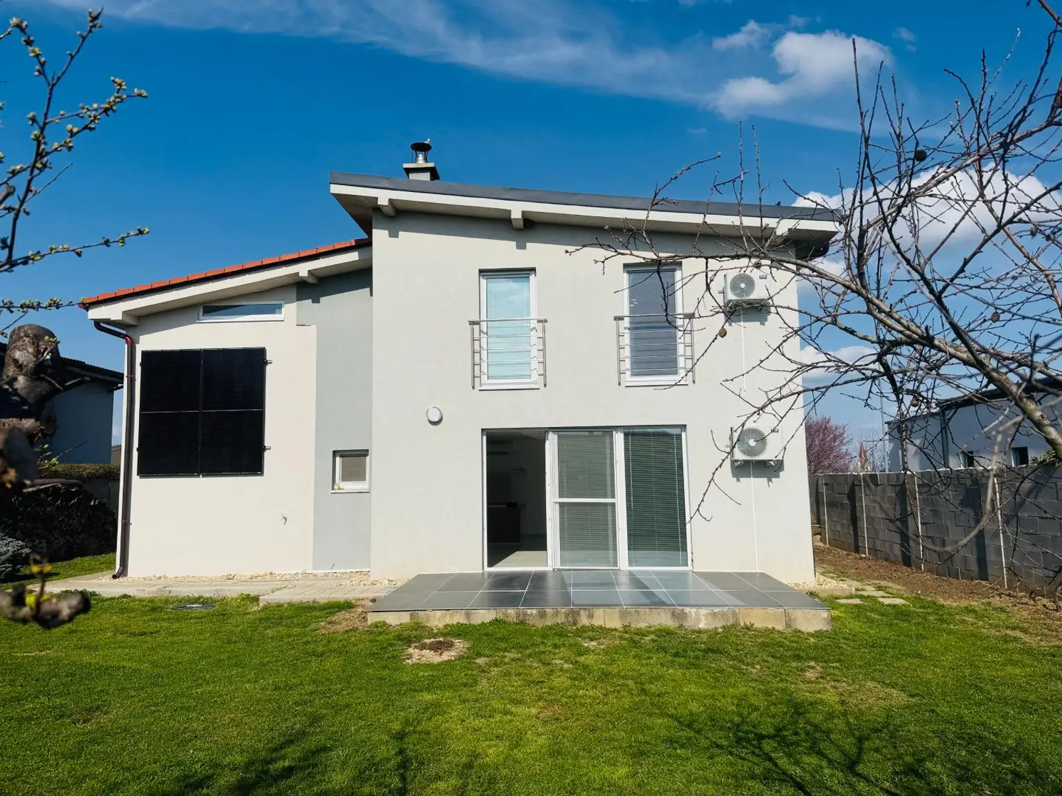 Hausansicht von der Strasse