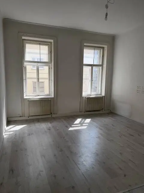 Stadtwohntraum ca.90 m²  in bester Ottakringer Lage - Renovierungsbedürftiges Juwel mit viel Potential !