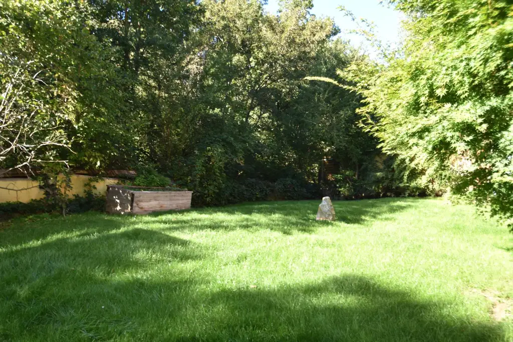 Einfamilienhaus mit großem Garten