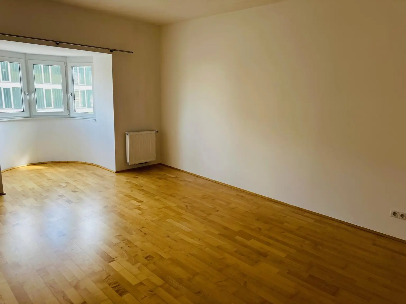 4-Zimmer-Wohnung mit Balkon