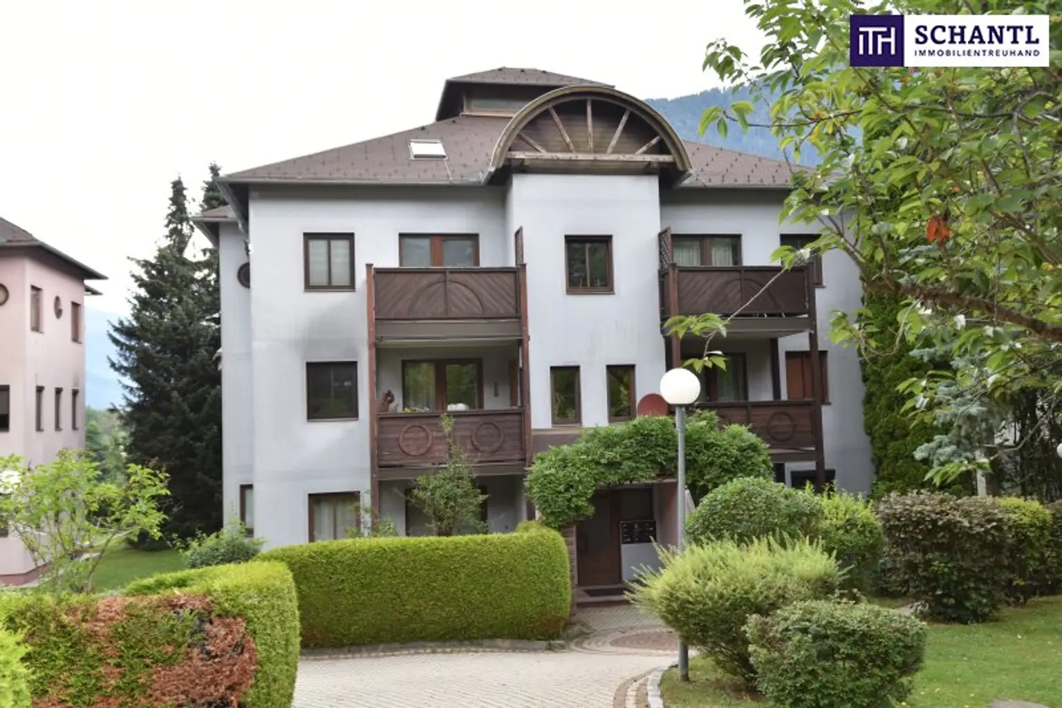 ++EXKLUSIVE ca. 92m² EIGENTUMSWOHNUNG am OSSIACHER SEE++mit PRIVATEM SEEZUGANG++ PANORAMABLICK auf die GERLITZEN++ZWEITWOHNSITZ ALS WERTANLAGE++