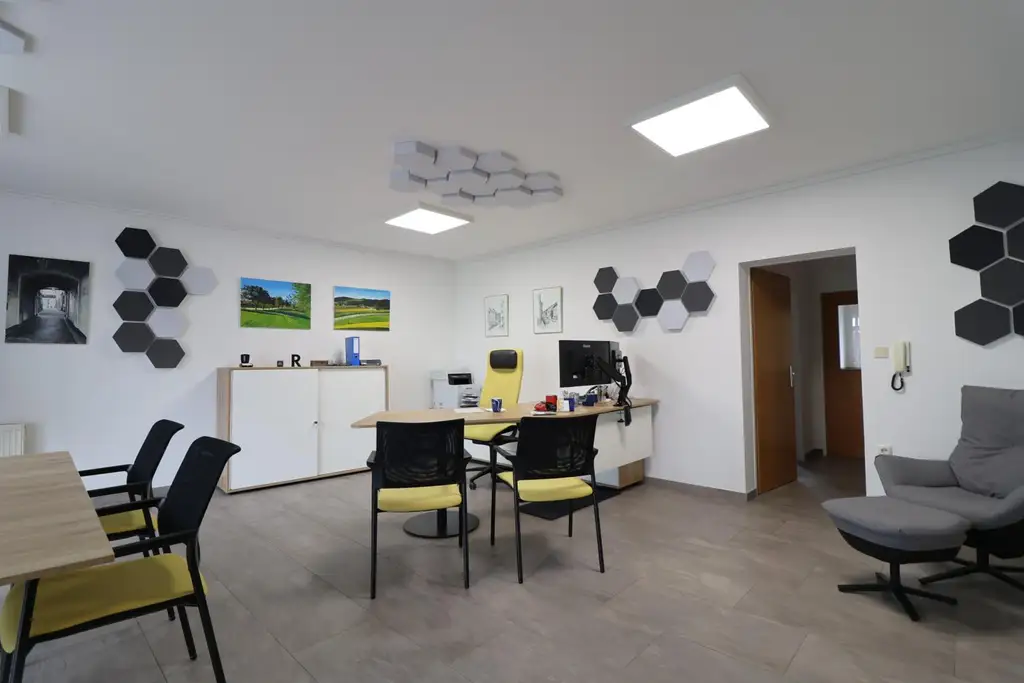 Sehr gepflegtes Büro (mit Option auf Erweiterung)