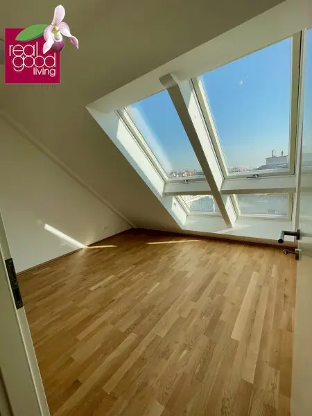 Dachterrassenapartment in einem repräsentativen Gründerzeithaus!
