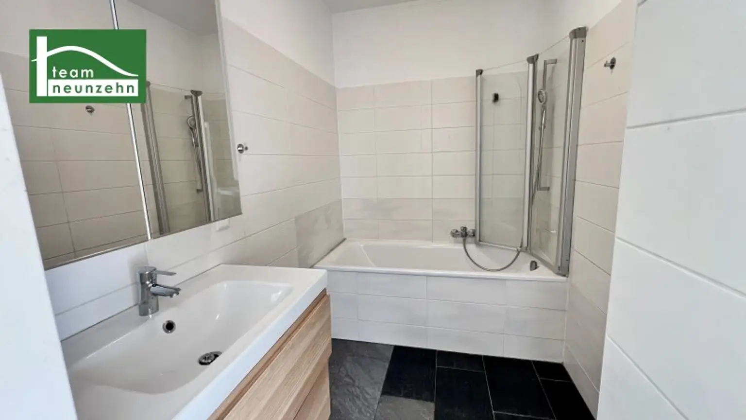 Charmante DG Wohnung, 52m² in Baden, bei LKH – Balkon & großer Keller mit ca. 14m² - nur 198.000€! (Kfz-Stellplatz extra)