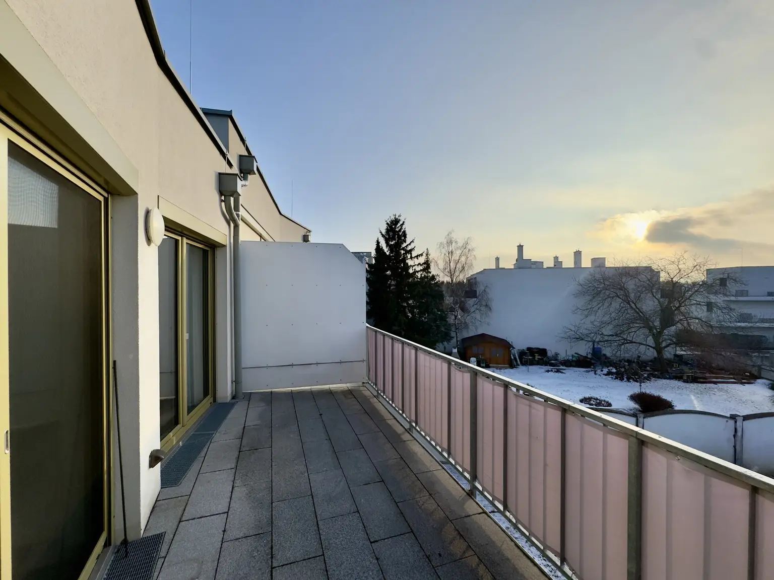 MIETKAUF - 2 Zimmer Wohnung mit Terrasse!