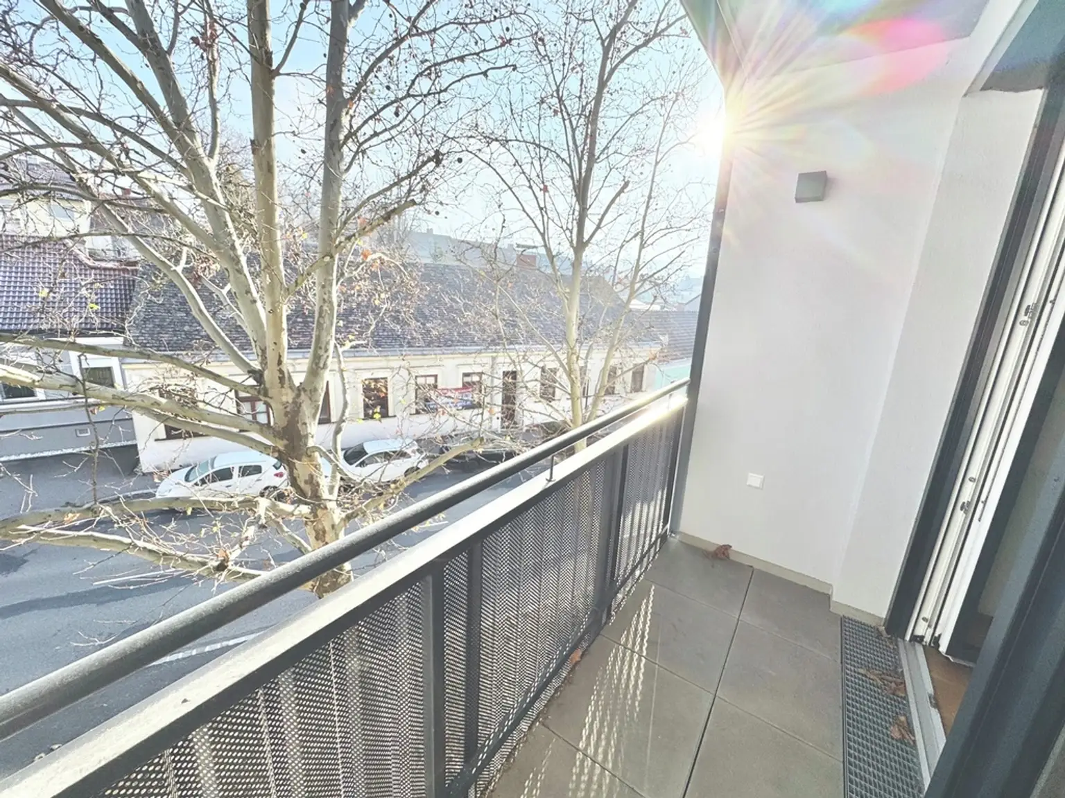 LOGGIATRAUM | OPTIMAL AUFGETEILTE, HELLE 2 ZIMMER | GARAGENPLATZ INKLUSIVE | TOPLAGE IN HOLLABRUNN