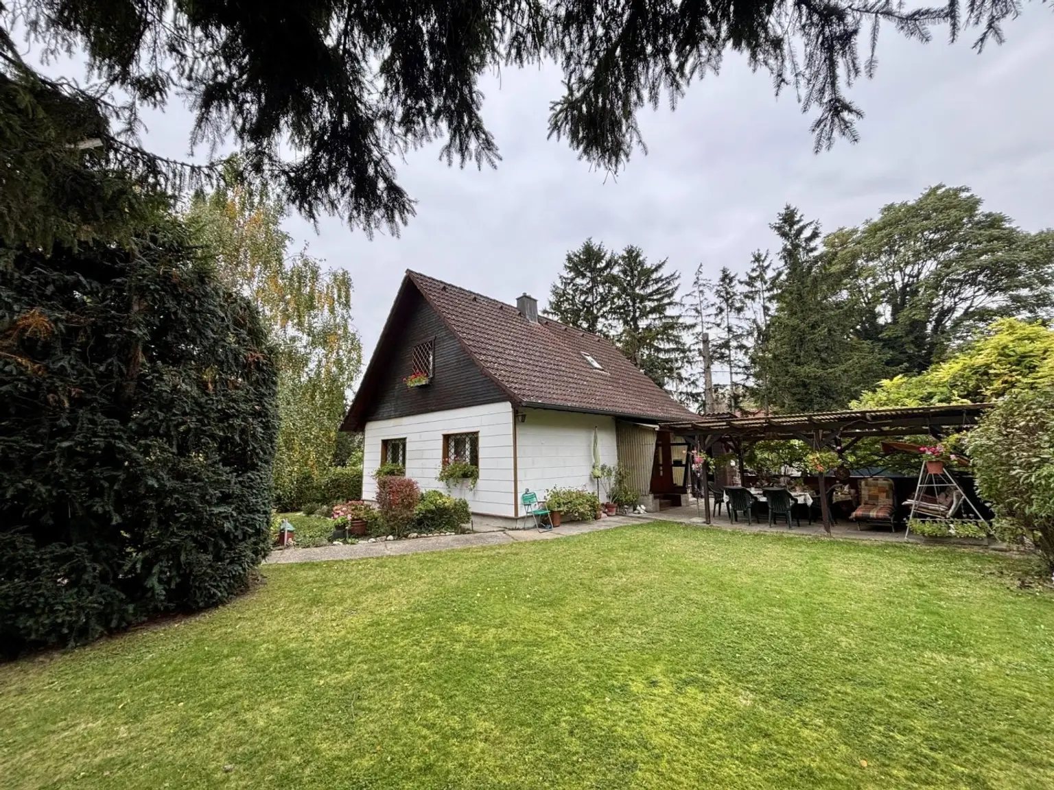 ''EFH auf Pachtgrund - nahe Alte Donau - ganzjährig bewohnbar''