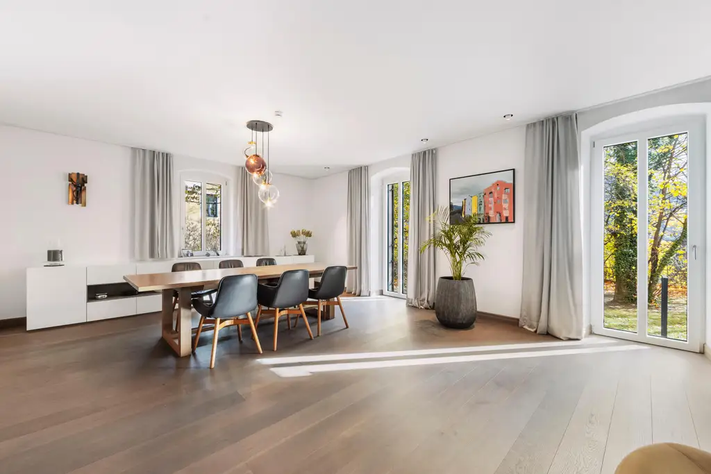 Einzigartig! Wunderschöne Designer-Wohnung mit Baurecht