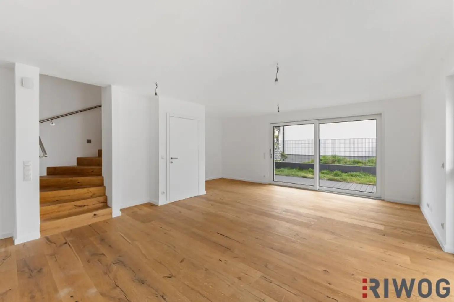 *Niedrigenergiehaus*EXKLUSIVE Ausstattung*ERSTBEZUG*inklusive 1 Stellplatz