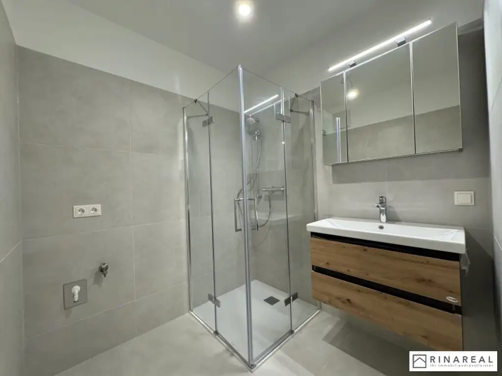 Blumengasse - 2 Zimmer Wohnung mit Balkon | Neubau - Zweitbezug | Klimaanlage | Einbauküche | zzgl. Tiefgaragenstellplatz | ab 1. Dezember 2025