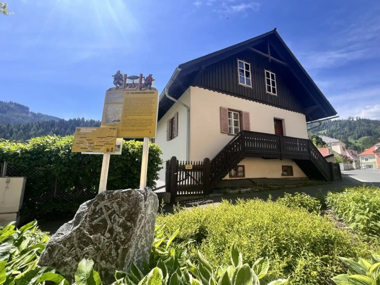 ++entzückendes, altes Wohnhaus mit wunderschönem Garten und Nebengebäude in Oberzeiring++