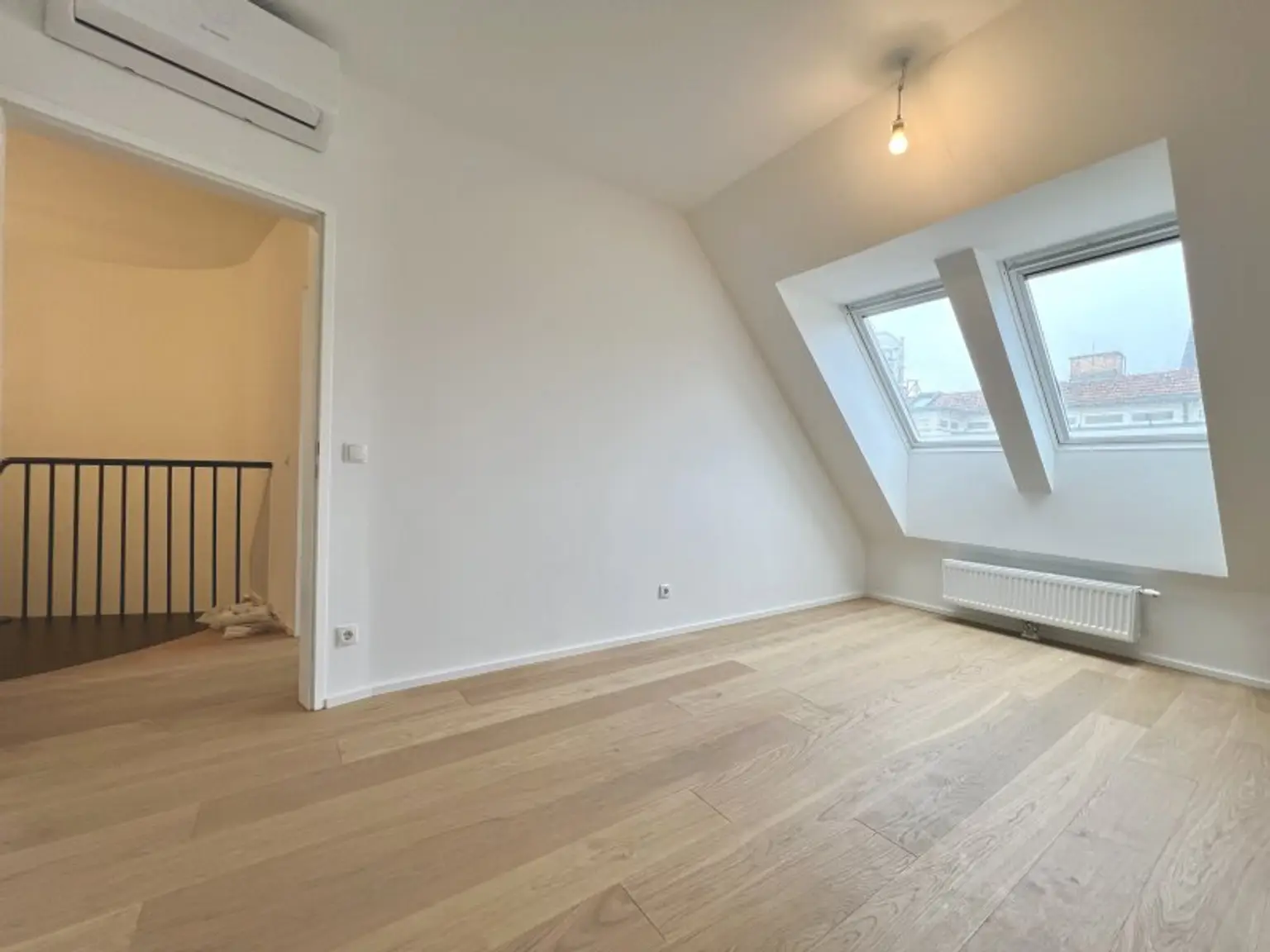Schöne Dachgeschoss-Maisonette mit 83m², 3 Zimmern & Terrasse in 1180 zu kaufen!!