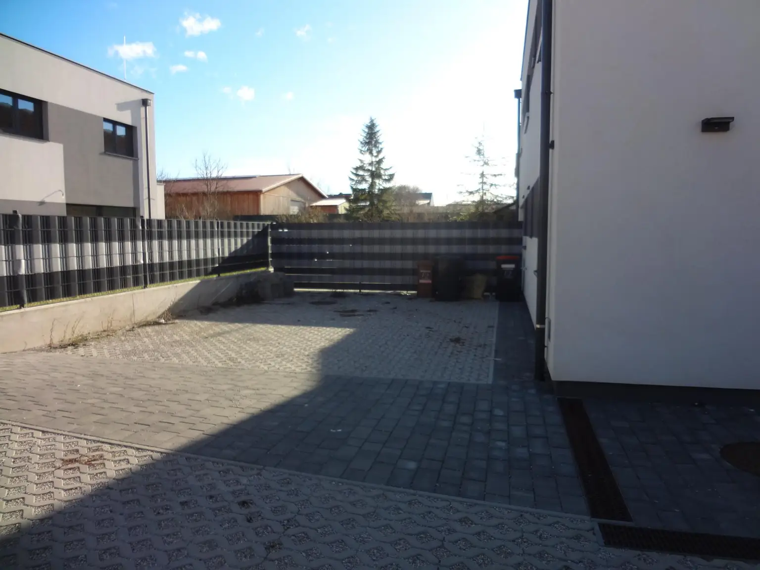 Stellplätze beim Haus