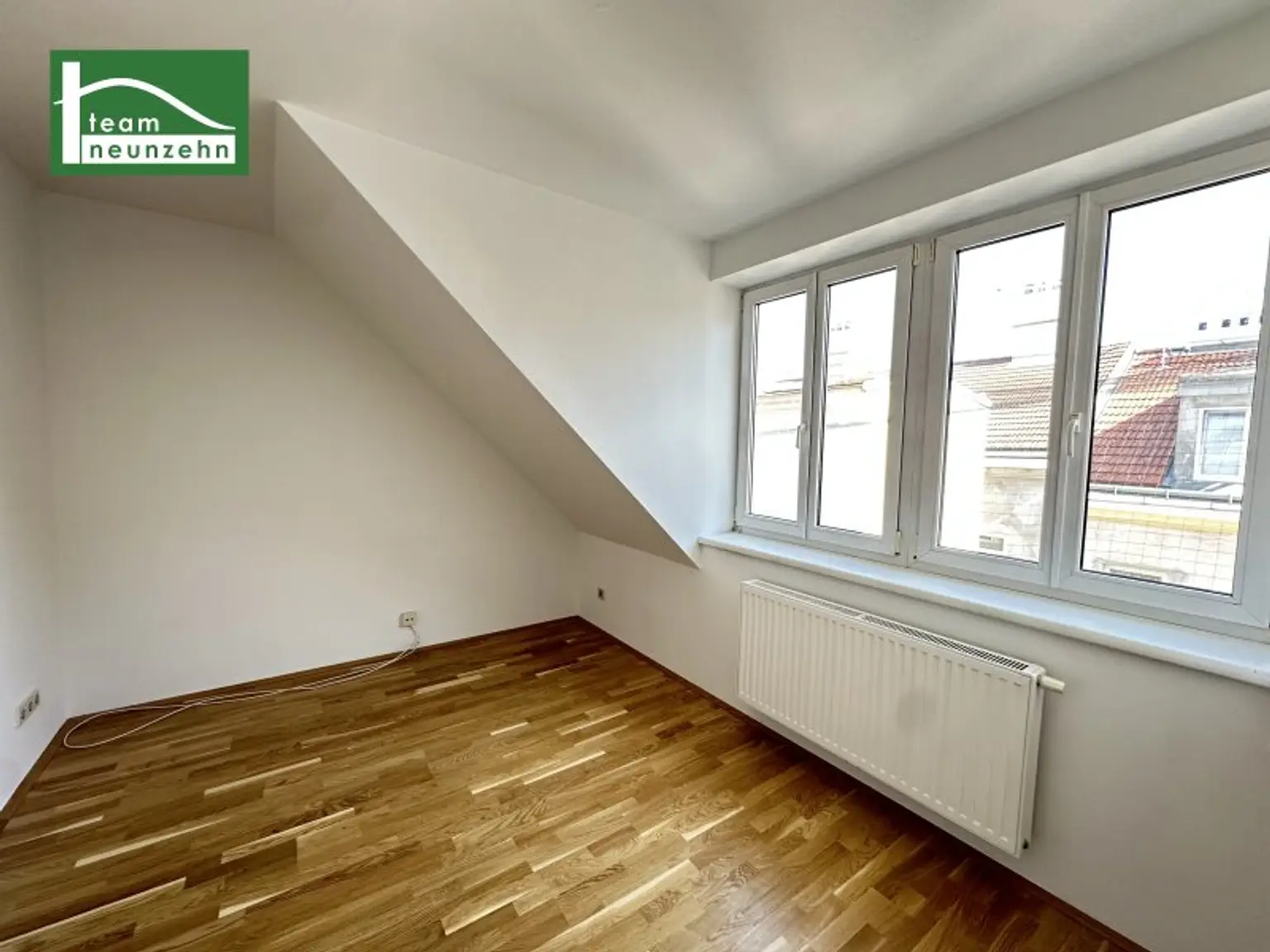 Panoramablick-Wohnung mit Dachterrasse nahe U6 Meidling zwischen Schönbrunn und Wienerberg - Frisch renoviert!