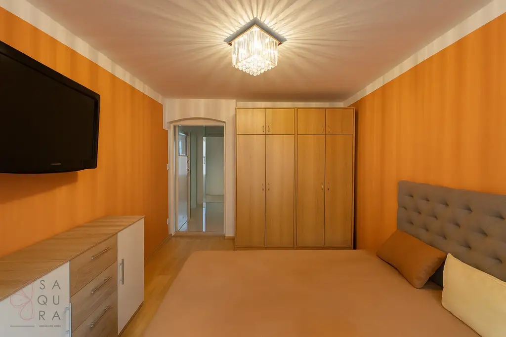 Charmantes Einfamilienhaus mit Einliegerwohnung, Garten und Garage – vielseitig nutzbar