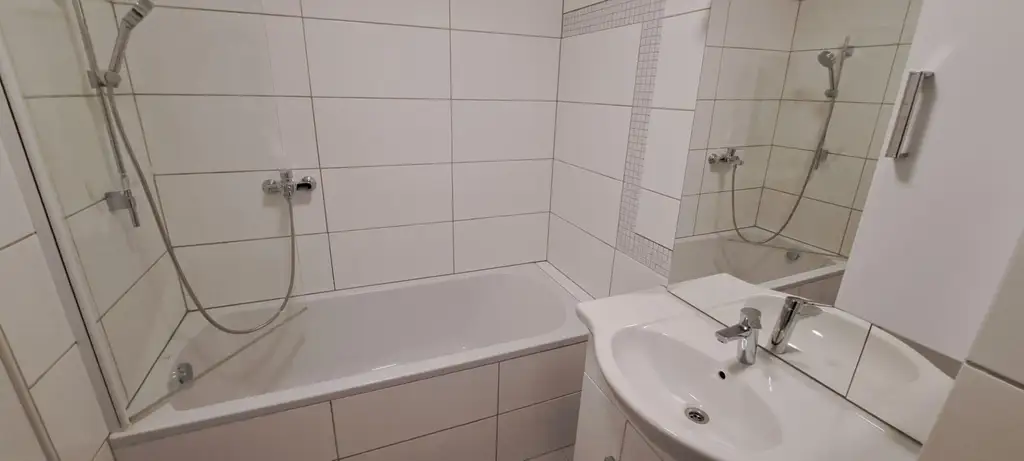 Sonnige 4-Zimmer-Wohnung mit Gartennutzung in zentraler Lage!