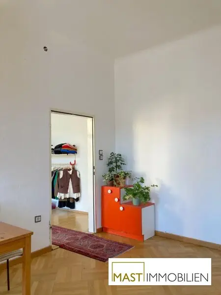 *NEU* Sanierungsbedürftige 2-Zimmer Wohnung mit Potential zur 3-Zimmer-Wohnung