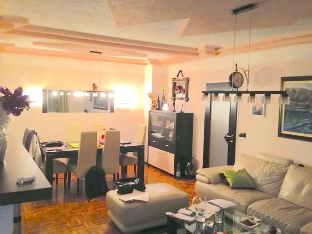 Traumwohnung  im EG in Wels mit Gartenfeeling, Loggia & Tiefgarage, sofort einziehen & wohlfühlen!