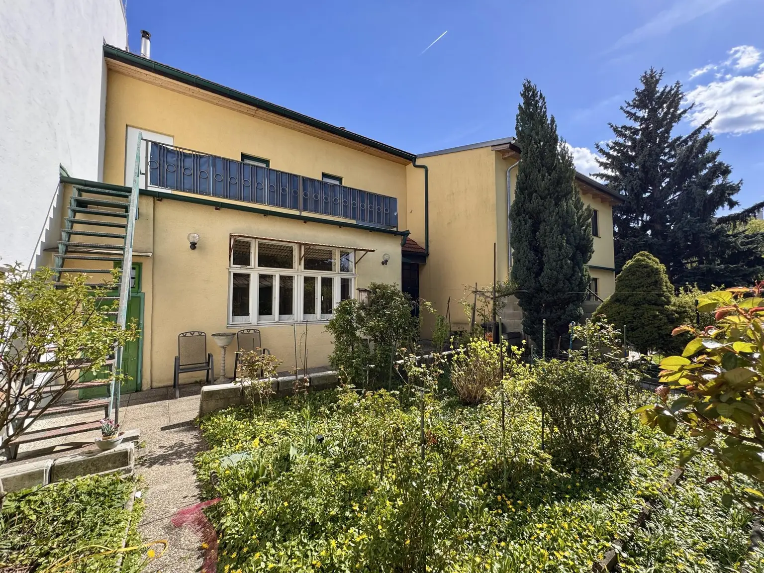 Hausansicht gartenseitig