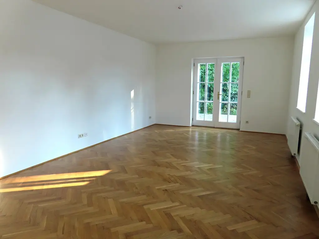 GRINZING - CHARMANTES WINZERHAUS, GERÄUMIG, GROSSFAMILIE ODER WOHNEN / ARBEITEN UNTER EINEM DACH