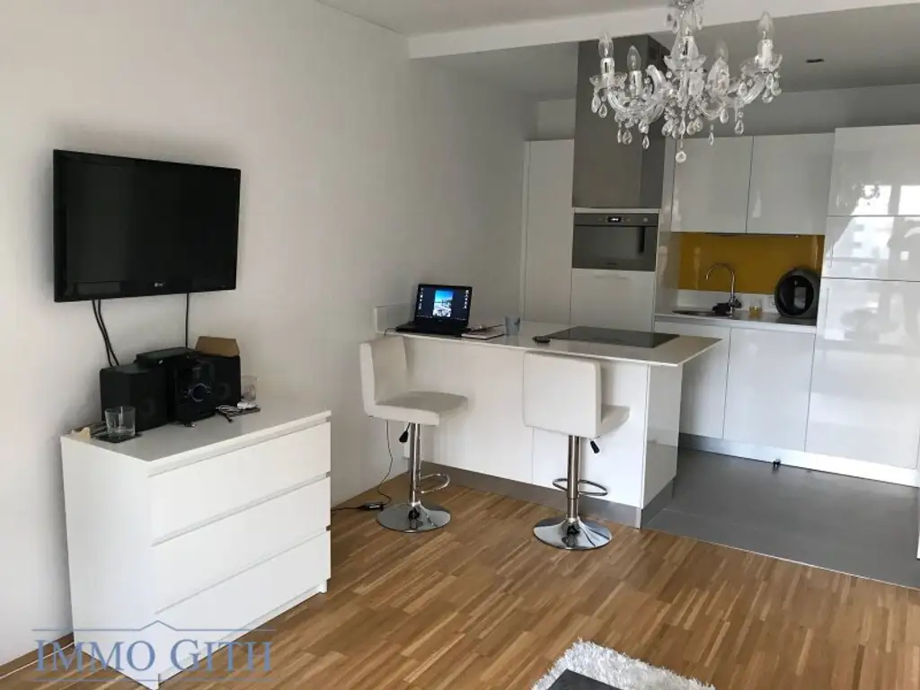 MODERNE & HELLE CA. 45 m² GROSSE 2-ZIMMER-WOHNUNG MIT LIFT, KELLERABTEIL IN DER RÖMERGASSE (1160 WIEN) ZU MIETEN!