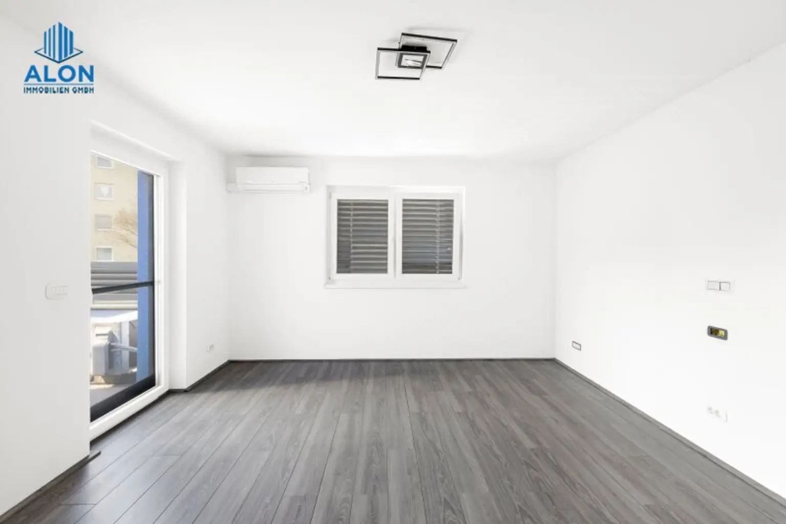 EXKLUSIVES WOHNHAUS | WOHNTRAUM | GROSSER GARTEN MIT WHIRLPOOL & SAUNA