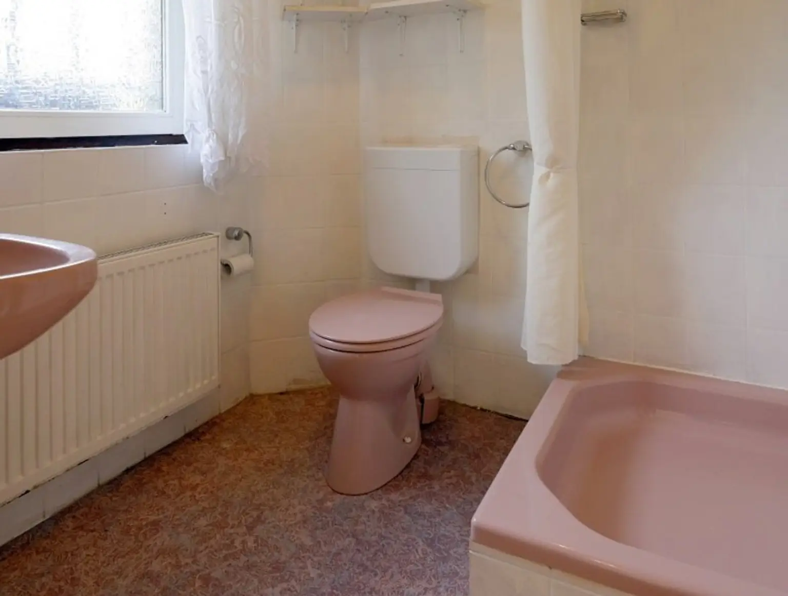 Gäste-WC mit Dusche