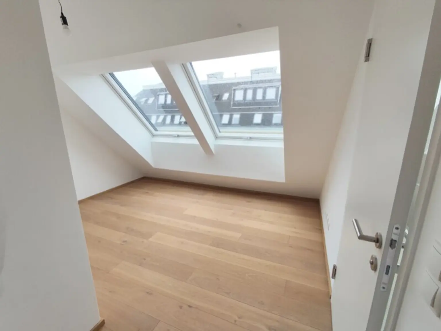 Modern wohnen in Meidling! DG-3-Zimmer-Erstbezug mit Sonnenterrasse - Top71