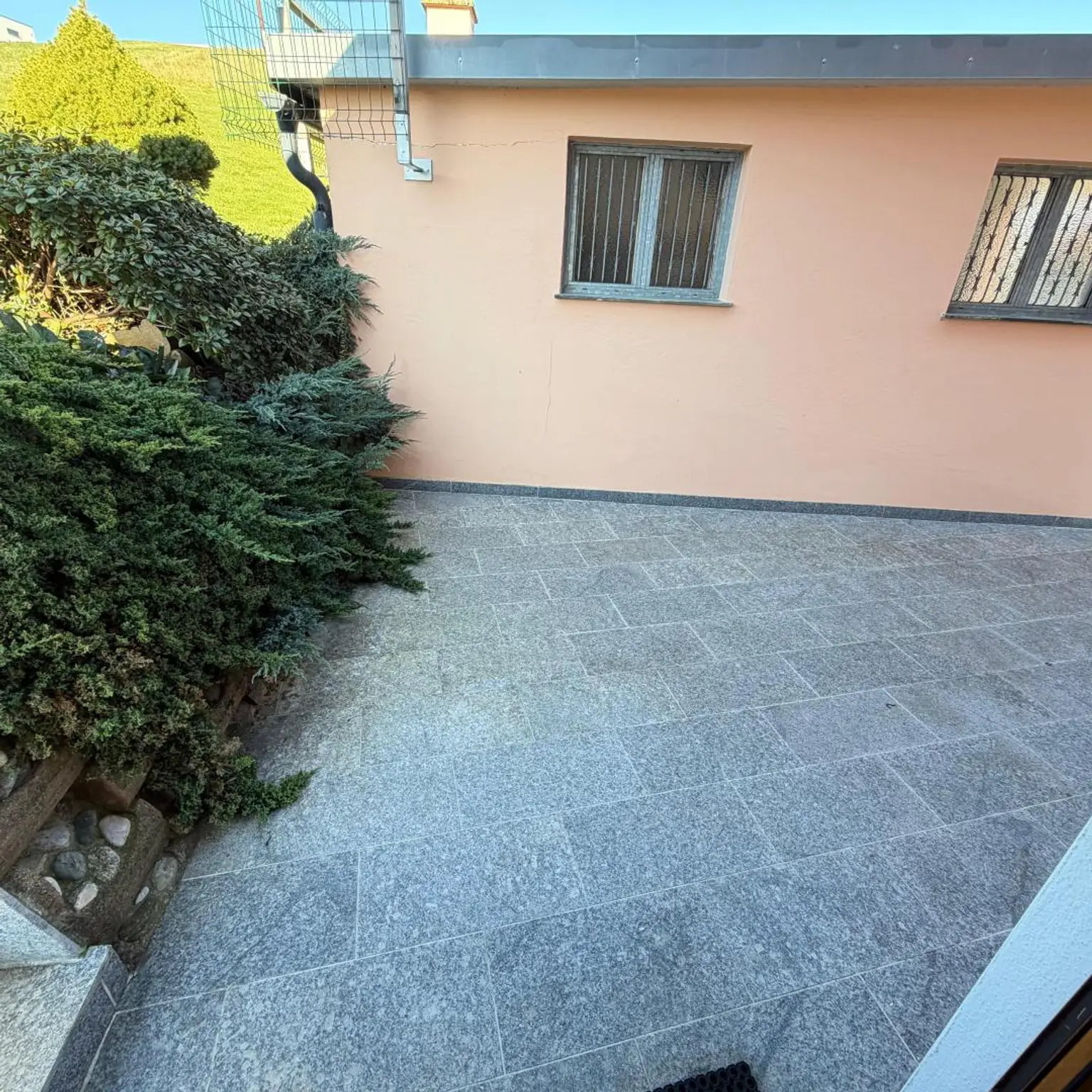 Wohnen in Aussichtslage mitten in der Natur auf  8 Ha. Grund, ehemalige Hofstelle!