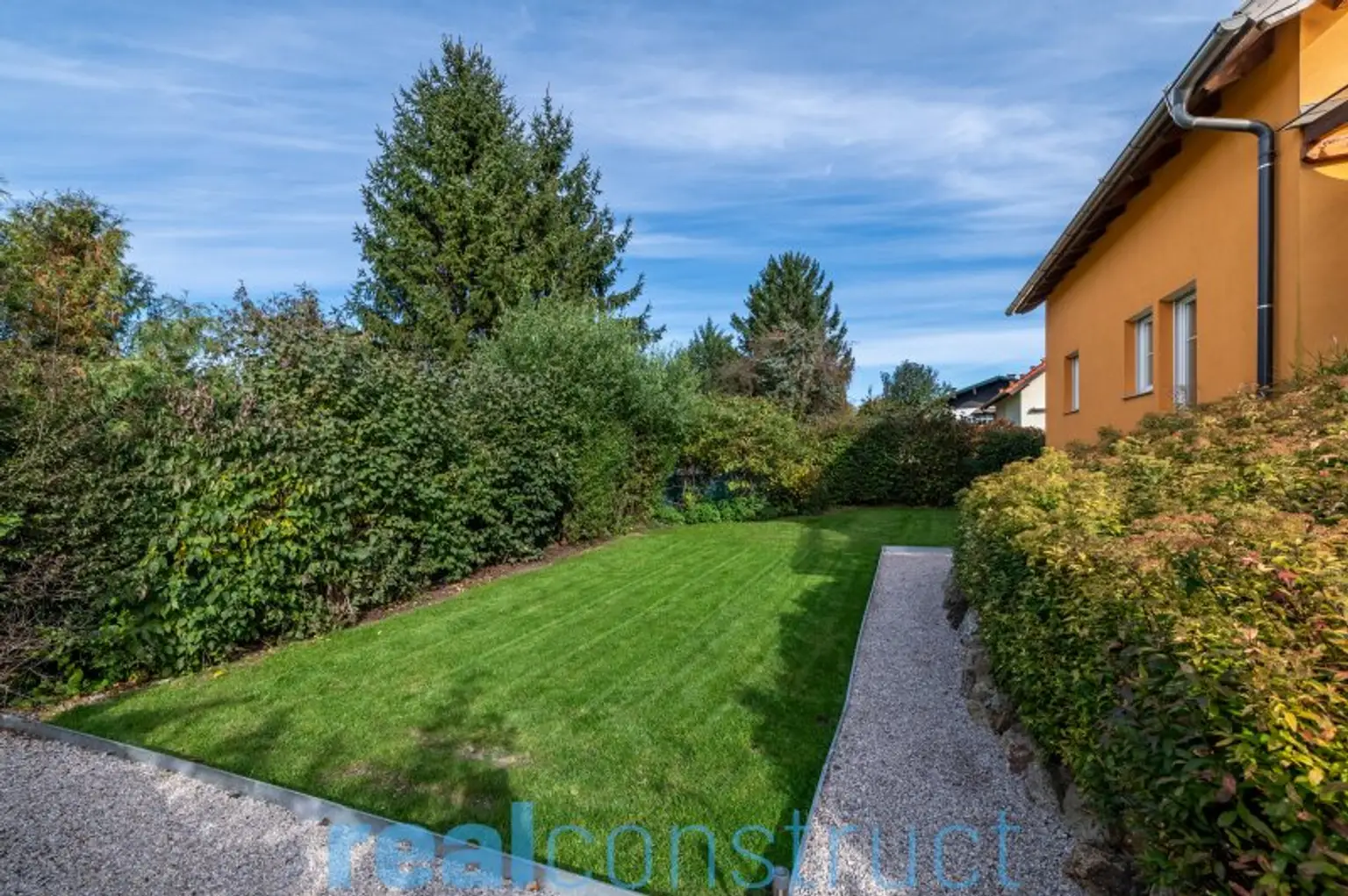 Ökologisch nachhaltiges Einfamilienhaus mit ERDWÄRME-Heizung in bester Lage von Bad Erlach