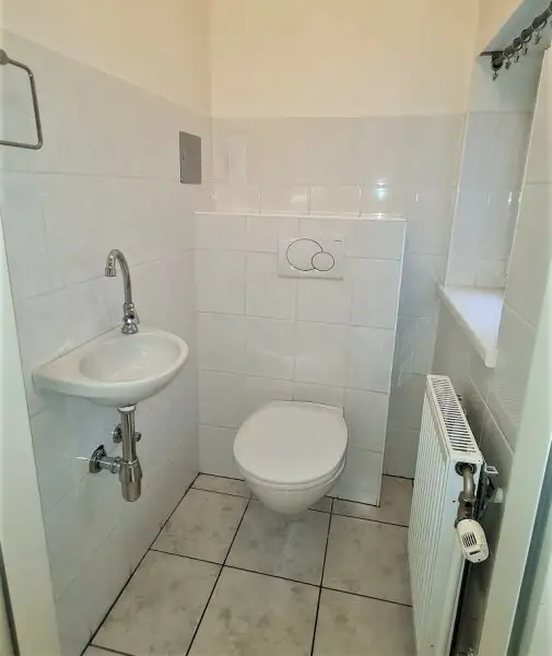 DACHGESCHOSS, AUGARTEN-NÄHE, 87 m² Maisonette mit 10 m2 Terrasse, Wohnküche, 2 Zimmer, Galerie, 2 Bäder, Rembrandtstraße