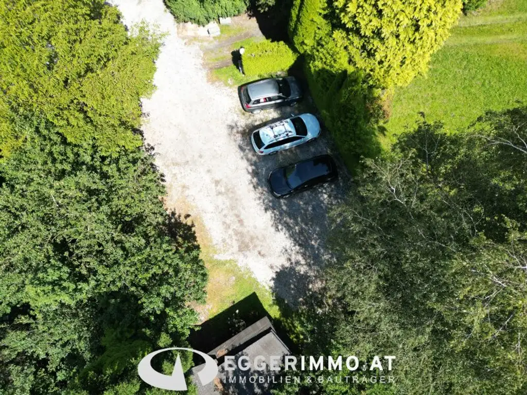 Attractive Apartment House – Ideal for Investors & Owner-Operators in Bruck a. d. Großglocknerstraße.