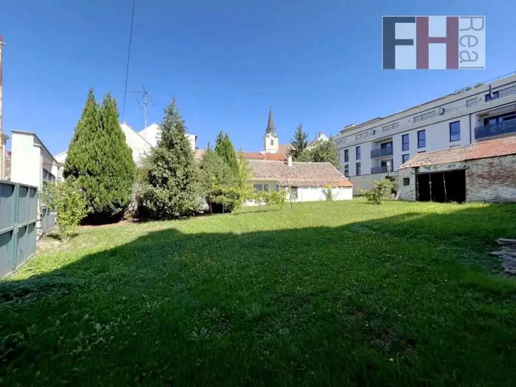 Hollabrunn Zentrum, 1278m², bestens geeignet für großvolumigen Wohnbau, perfekte Widmung!