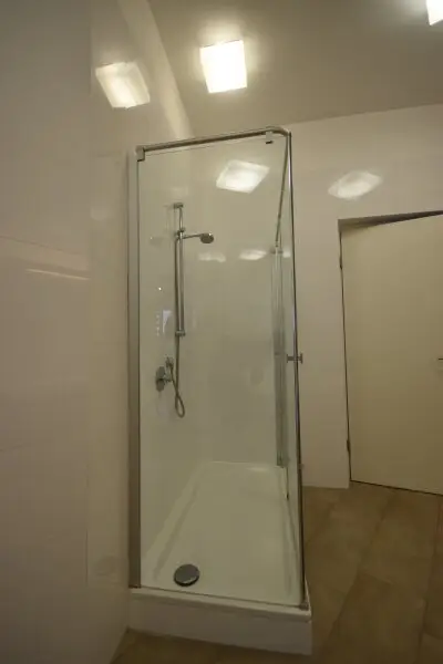 "ANDRÄVIERTEL - Stilvoll Wohnen in sanierter 3 Zimmer Altbauwohnung mit Stadtblick"