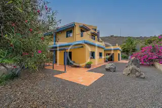 Villa-San-Juan-de-la-Rambla-Fassade-Teneriffa-4