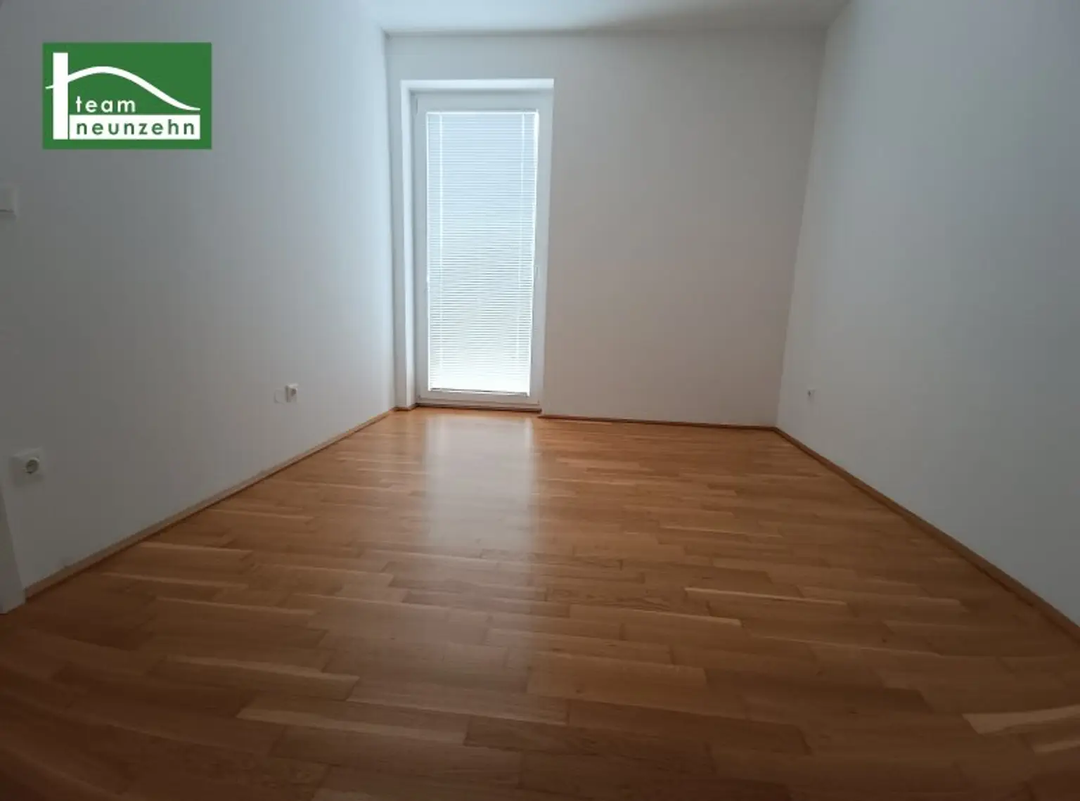 Lichtdurchflutete 4-Zimmer-Wohnung mit privater Außenfläche