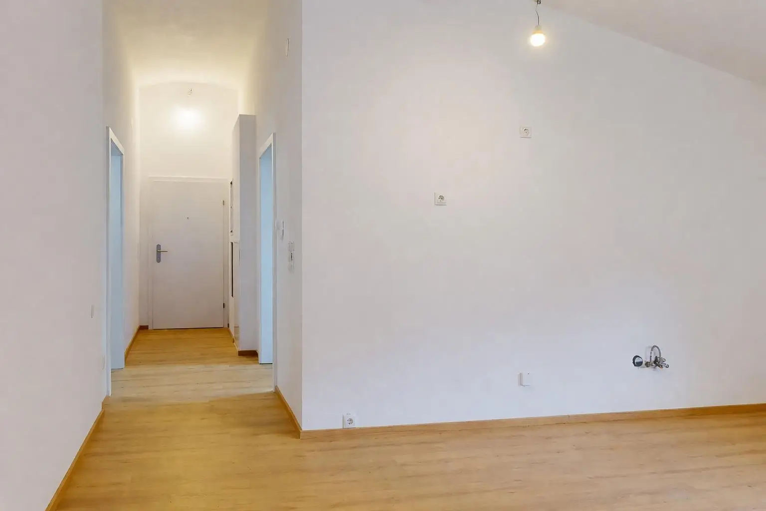 Wohnung - Flur-Küche