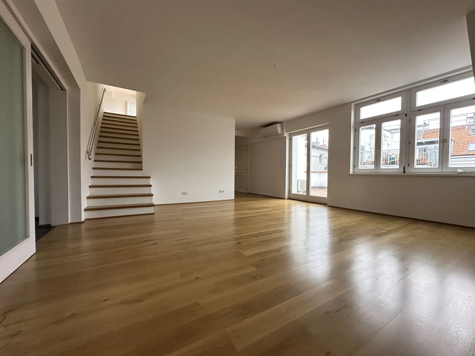 20251211_124116299_iOS