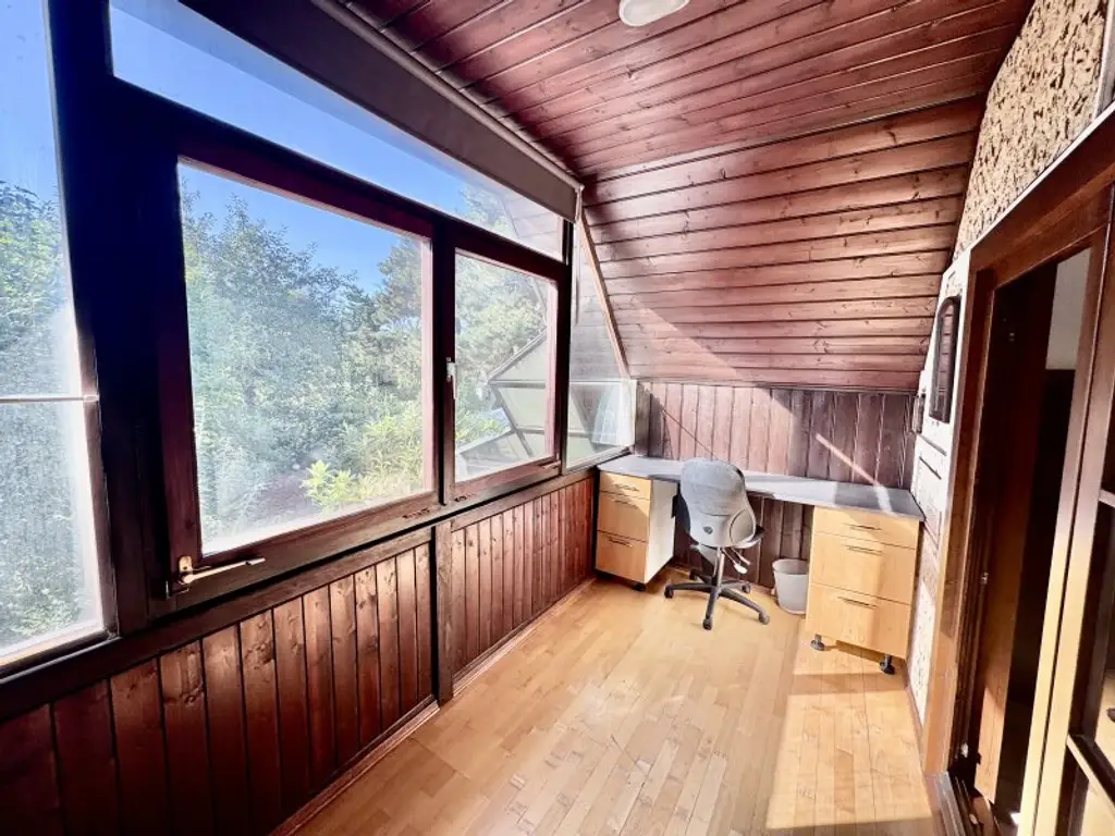 IHR RÜCKZUGSORT AN DER ALTEN DONAU - CHARMANTES HAUS AUF EIGENGRUND