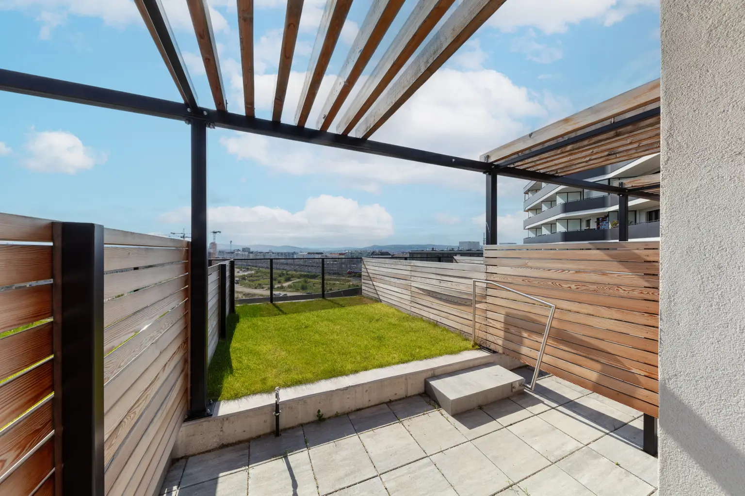 Dachgeschoss-Maisonette mit Garten direkt bei U1 Hauptbahnhof - Neubau Erstbezug + Jahreskarte Öffis
