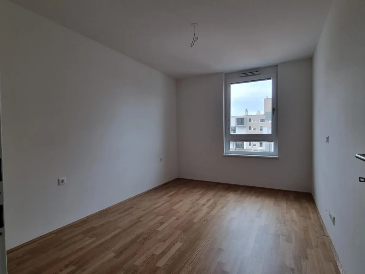 Moderne 2 Zimmer-Neubau-Mietwohnung mit Balkon und Tiefgaragenparkplatz in St. Pölten