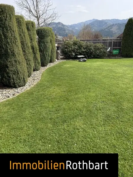 Wohnhaus mit Doppelgarage in bester Lage von St. Lorenzen!