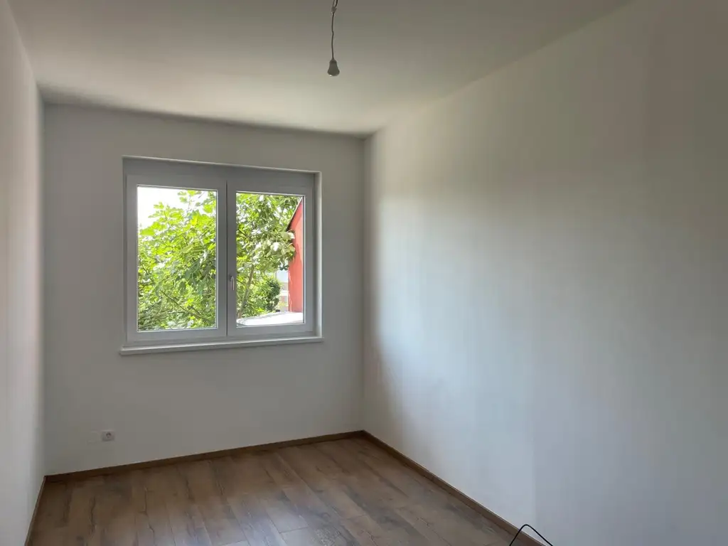 Klimatisierte Gartenwohnung mit 72m², Terrasse, 2 SZ, Keller