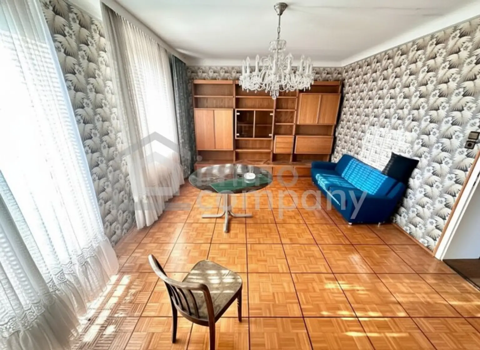 Traumhaftes Mehrfamilienhaus in Lassee (Wien Umgebung): 9 Zimmer, Garten, Balkon und mehr!