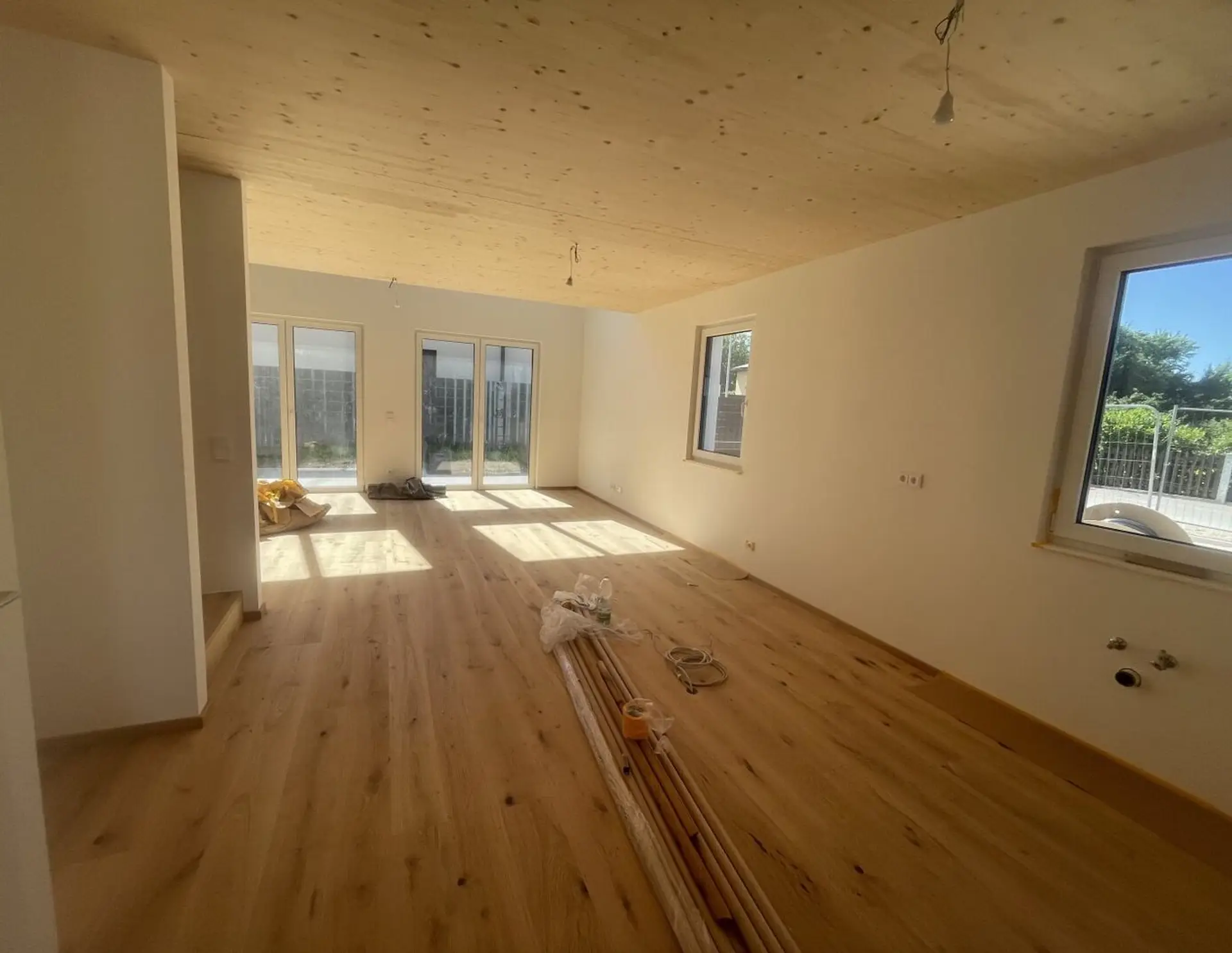 NEU - Top 1 und Top 3 - Hochwertige Neubau-Reihenhäuser mit Garten und Terrasse zur Miete