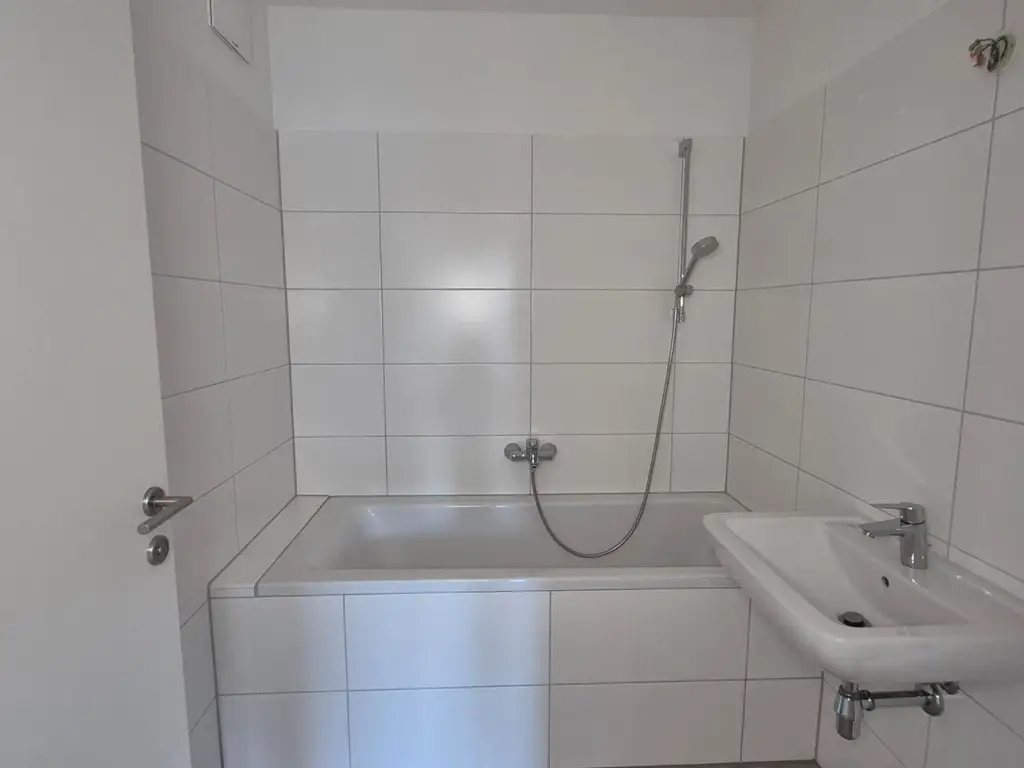 TOP AUSGESTATTETE 3 ZIMMERWOHNUNG IN JUDENAU